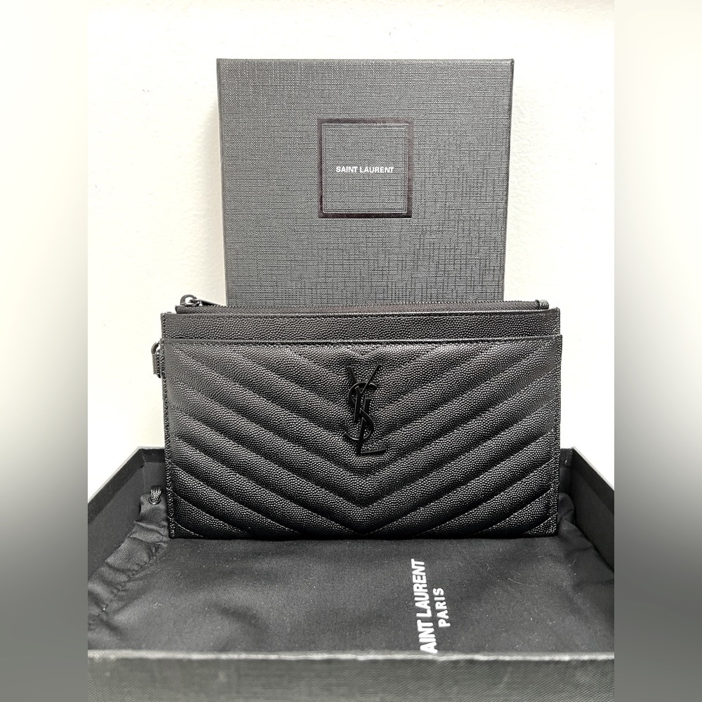 Saint Laurent YSL CASSANDRE MATELASSÉ LARGE BLACK ZIPPED POUCH